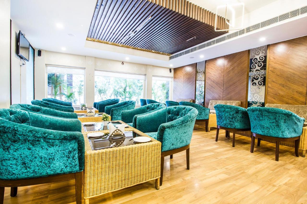 Fabhotel Le Monarque Chandigarh Ngoại thất bức ảnh